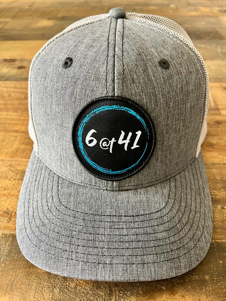TRUCKER HAT LOGO GRAY