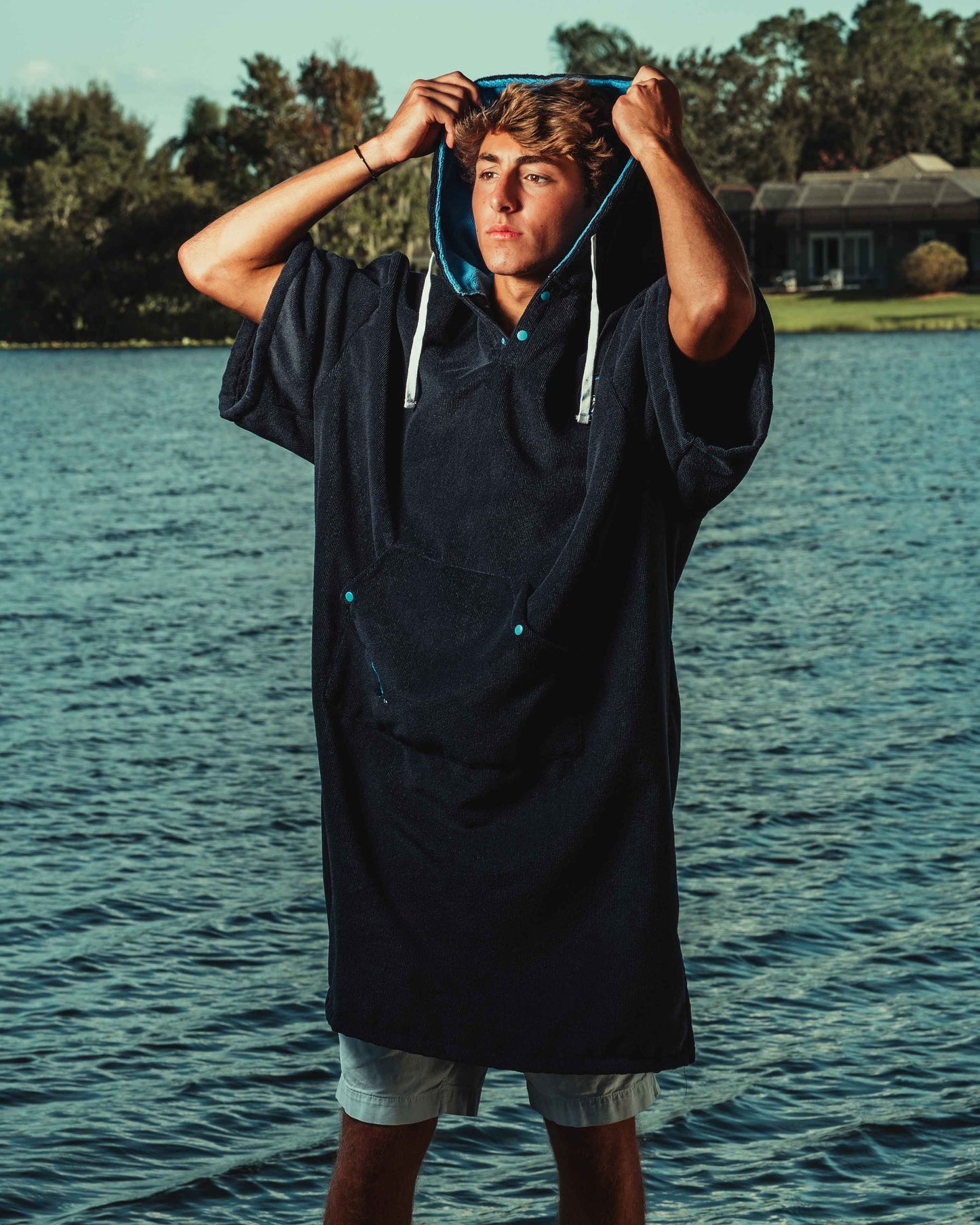 MEN PONCHO SQUID INK