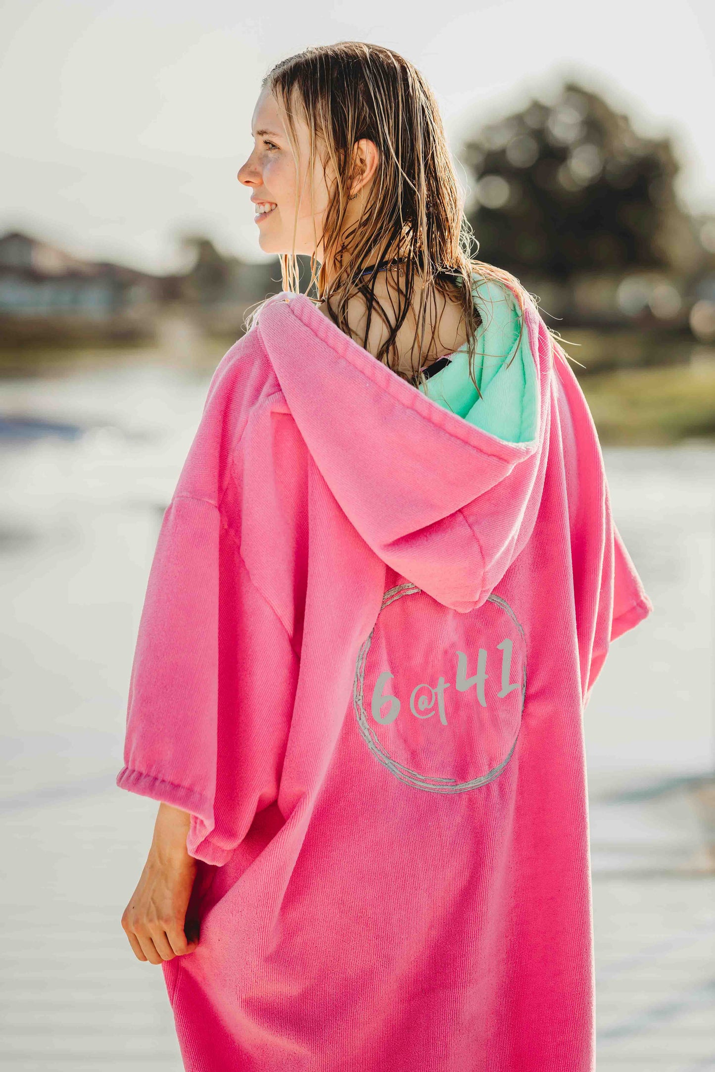 WOMEN PONCHO STRAWBERRY